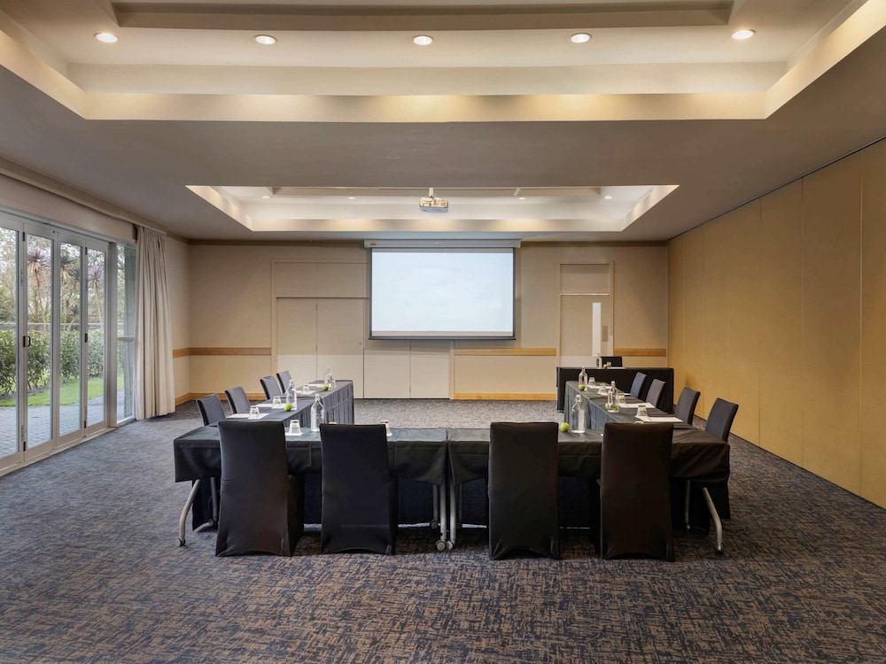 NOVOTEL AUCKLAND ELLERSLIE 52/63