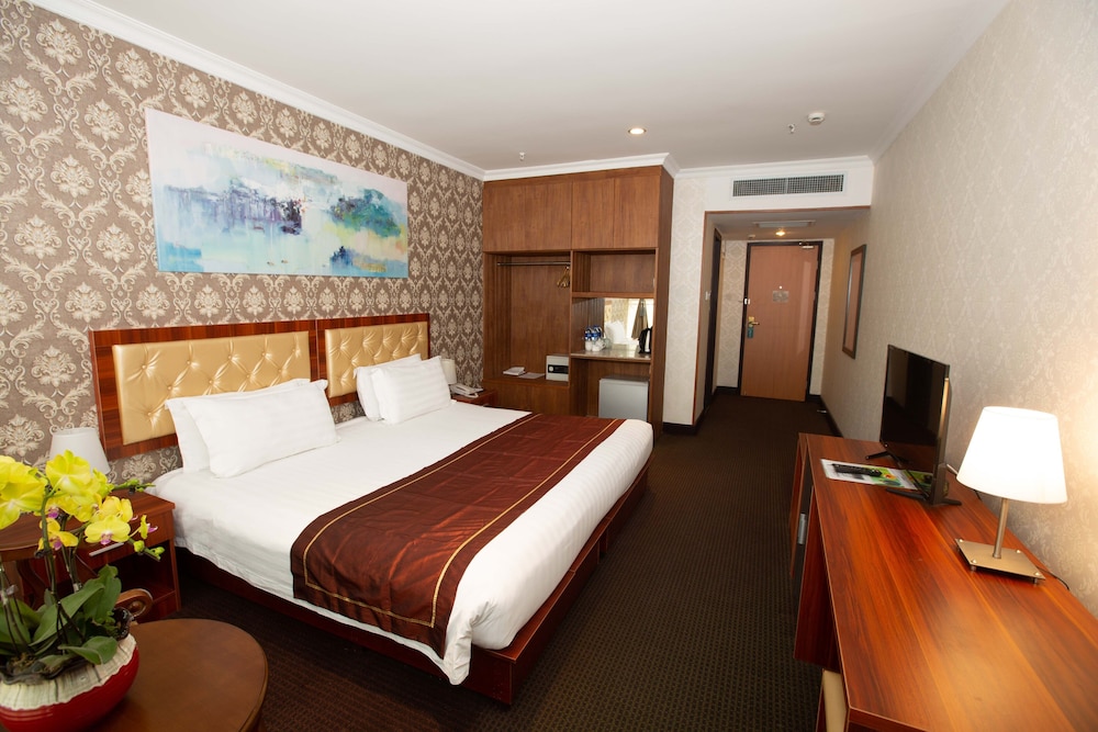 MAGNIFICENT INTERNATIONAL HOTEL 12/56