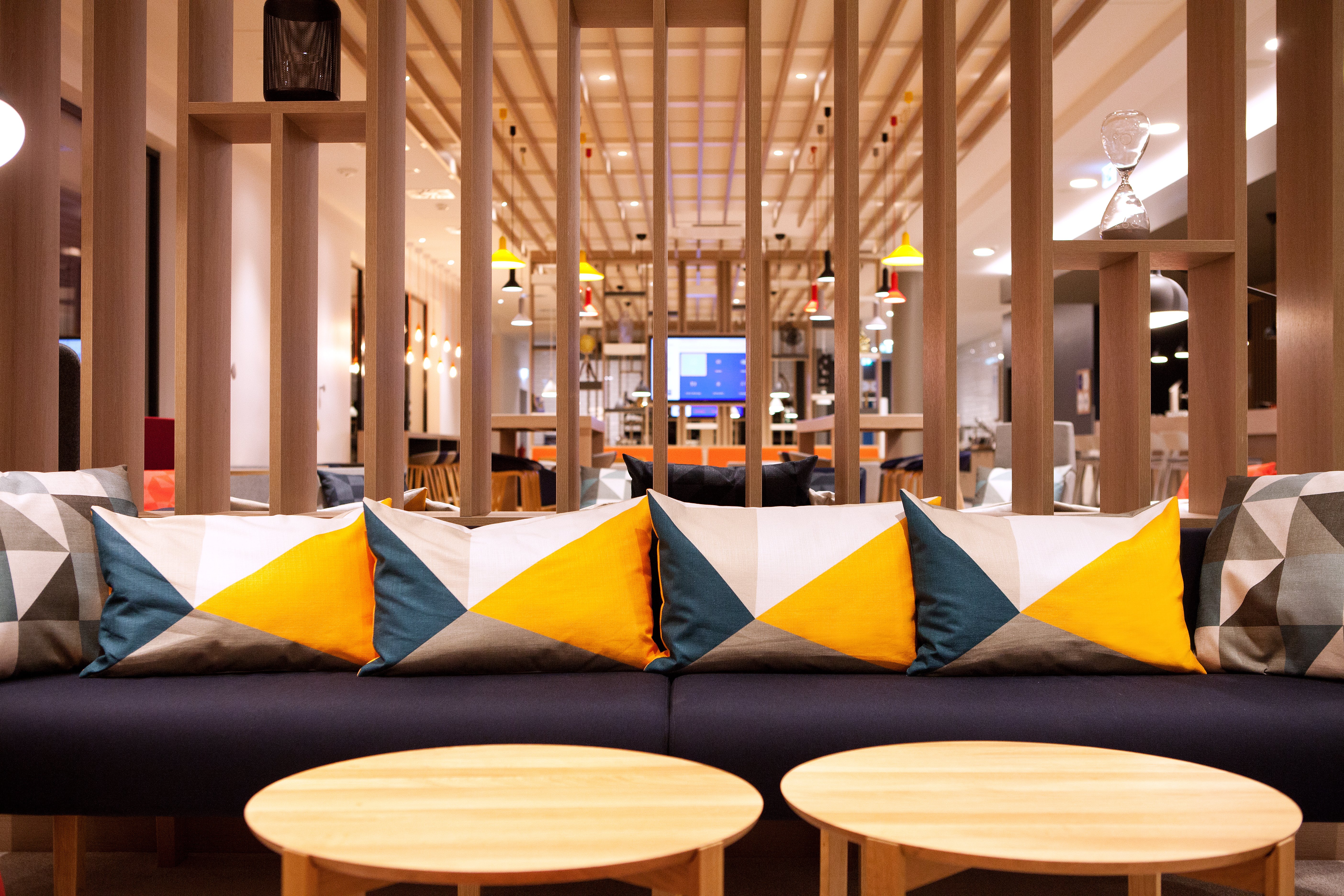 Holiday Inn Express Dusseldorf Airport 17/21