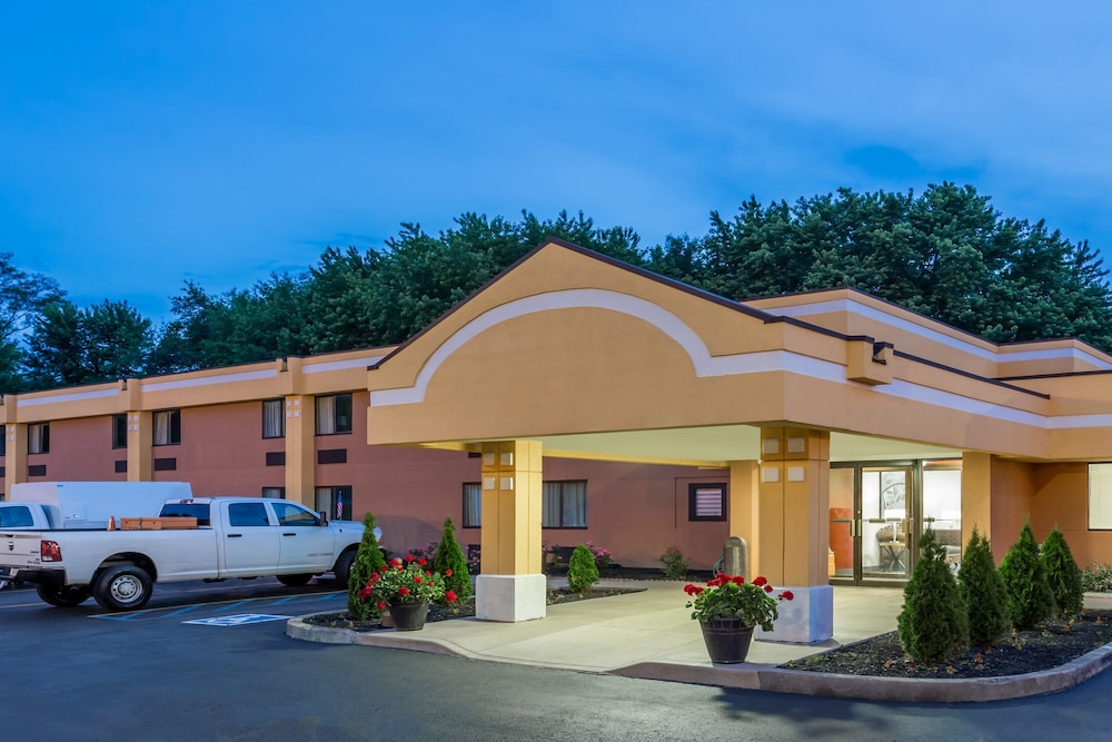 Super 8 by Wyndham Logansport 1/23