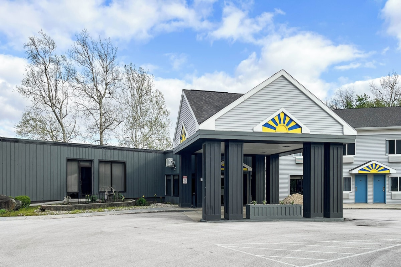 Studio6 Suites Tiffin OH 12/20