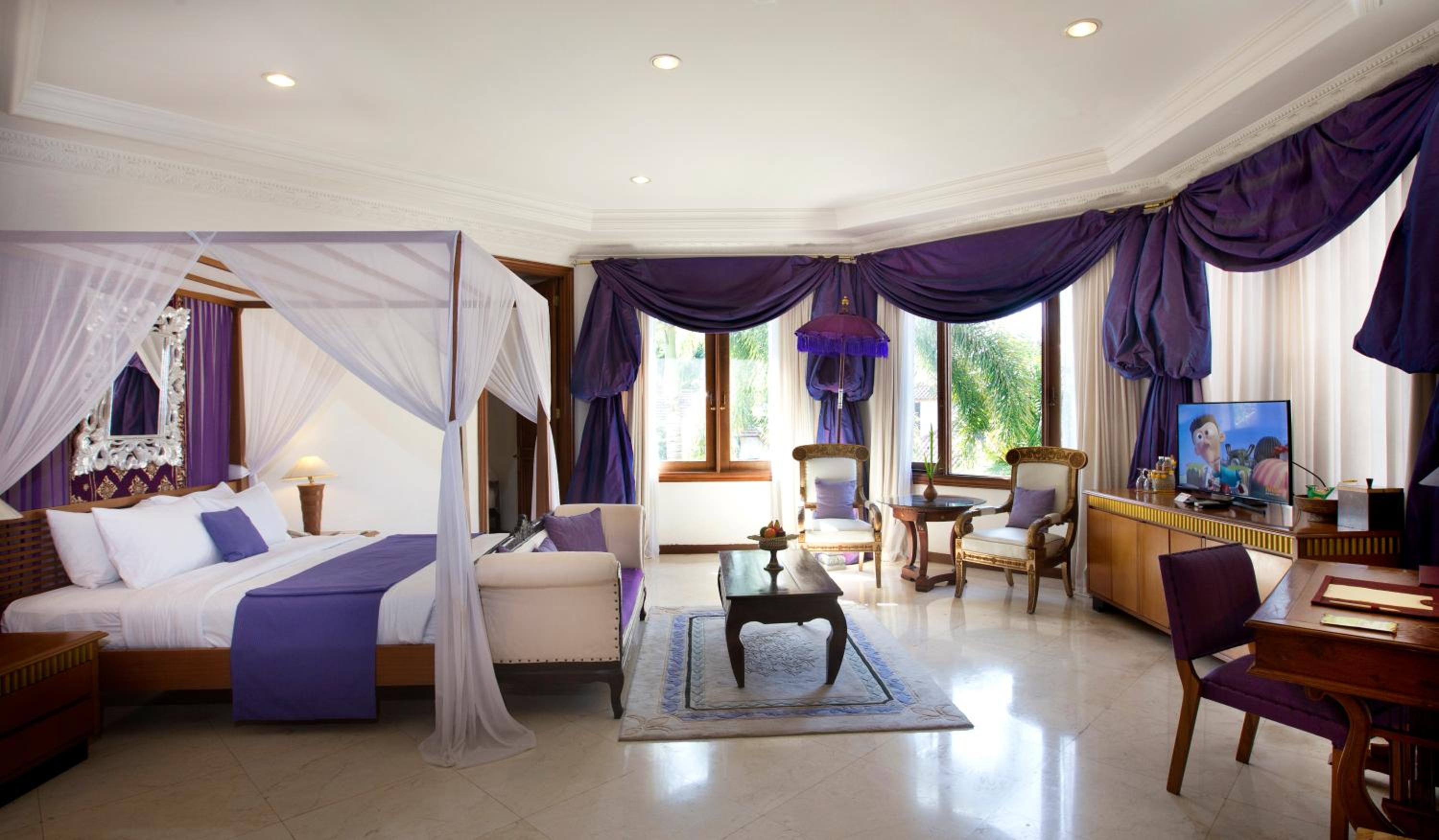 GOVERNOR, SUITE