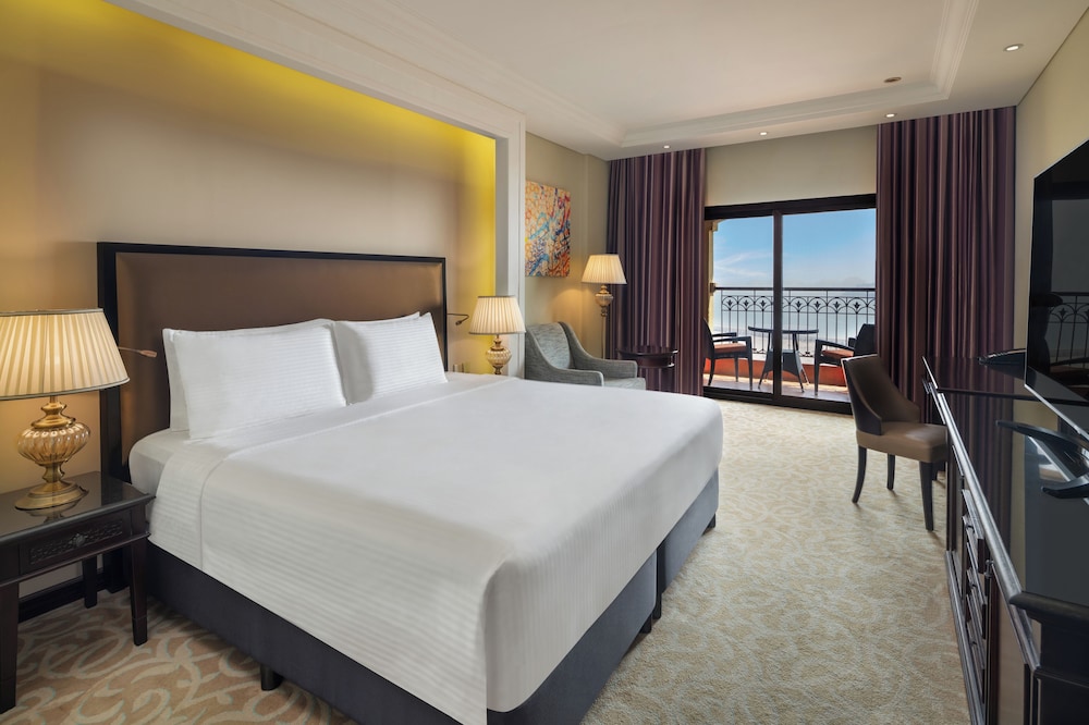 STANDARD, KING BED
