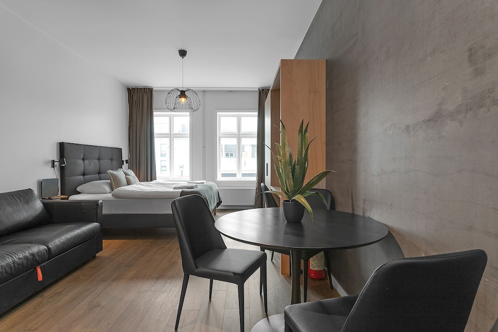 OK Hotel 53/66
