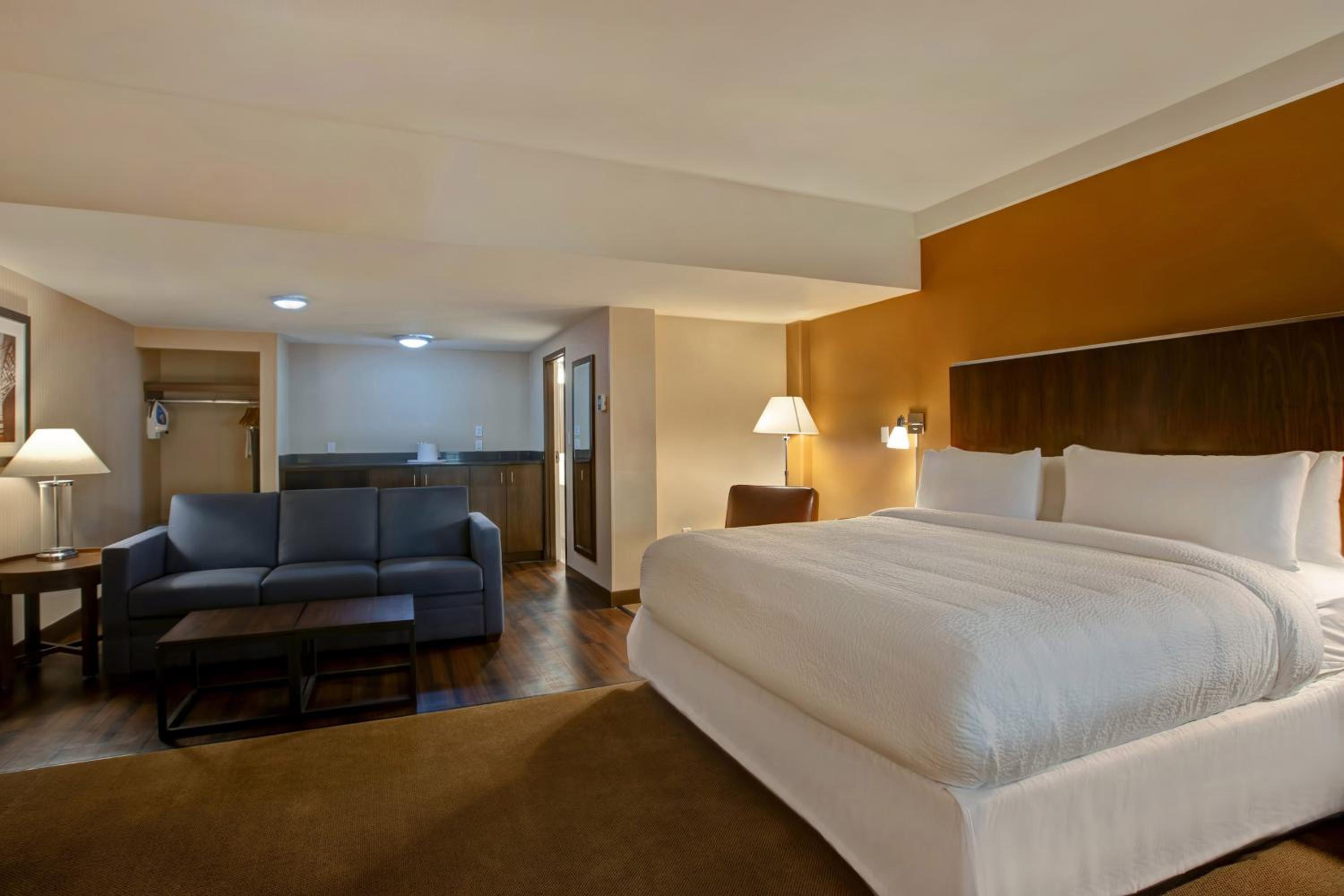 Room, King Bed, Parlor