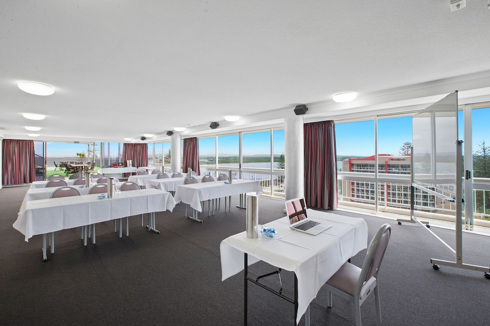 PORT PACIFIC RESORT 30/66