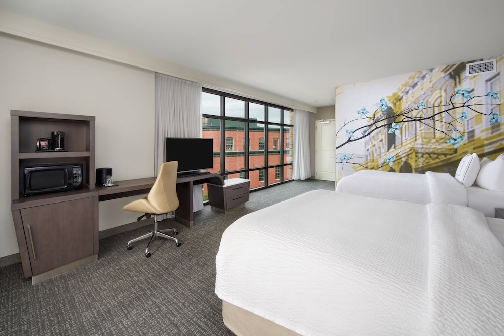 COURTYARD BY MARRIOTT RICHMOND DOWNTOWN 15/39