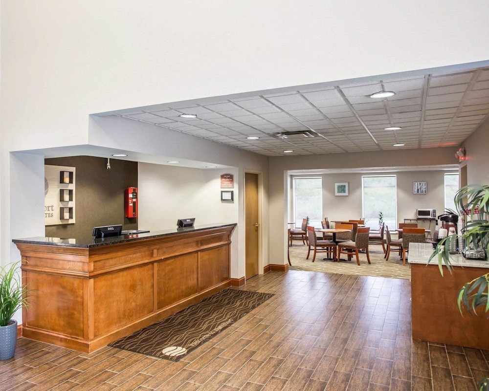 Comfort Inn & Suites Walterboro I-95 15/63
