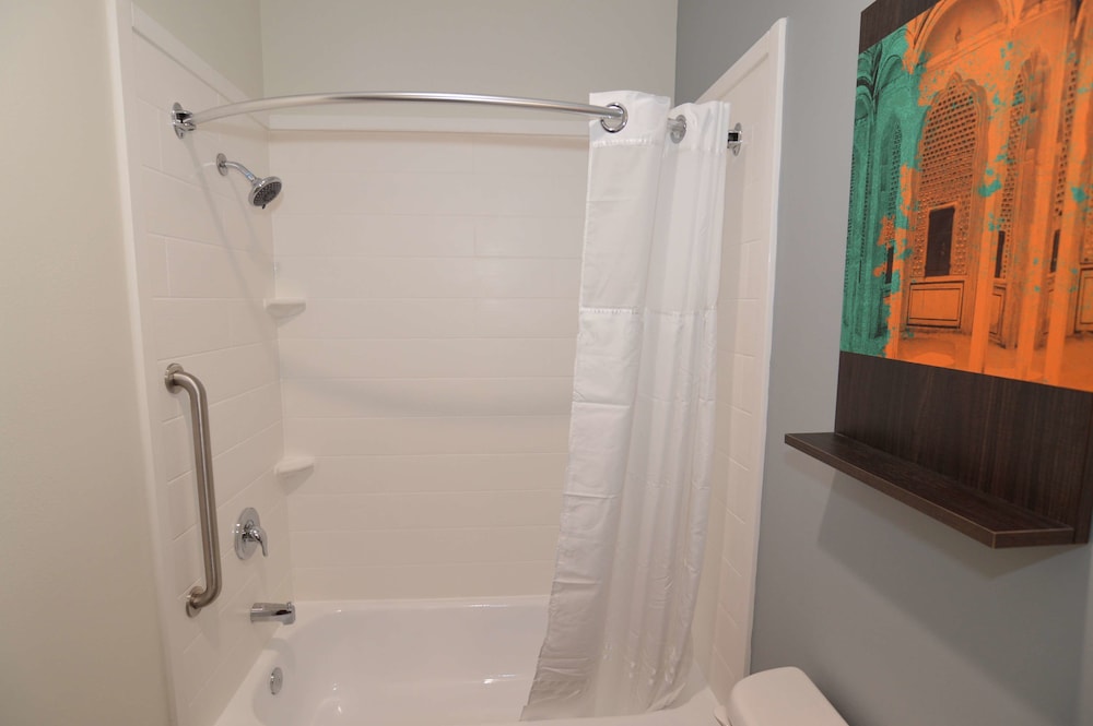 Best Western Ingleside Inn & Suites 11/37