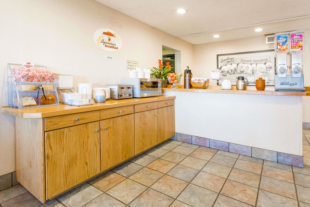 Super 8 by Wyndham Grand Junction Colorado 9/17