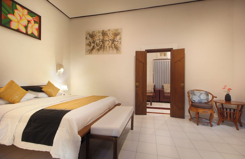 Hotel Jati And Home Stay 33/71