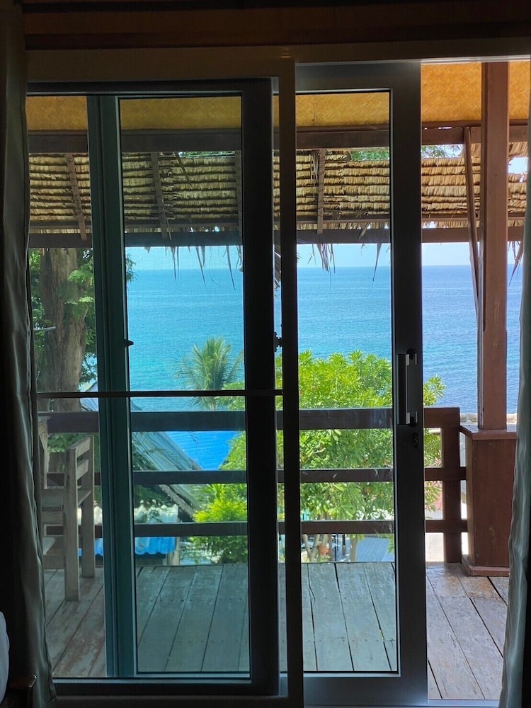 P.D. Beach Resort 24/50