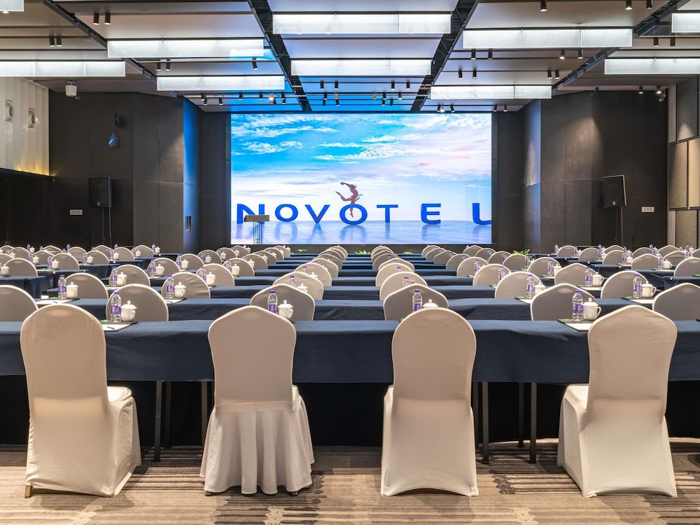 Novotel Zhengzhou Convention Centre 36/49