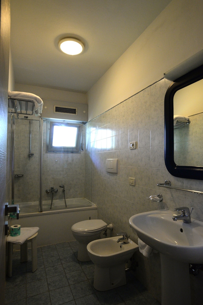 Hotel Giulio Cesare 22/46