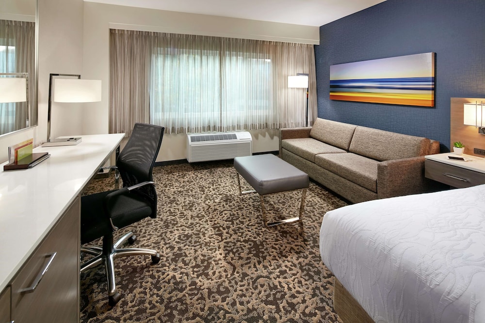 Hilton Garden Inn San Diego Mission Valley Stadium 12/67