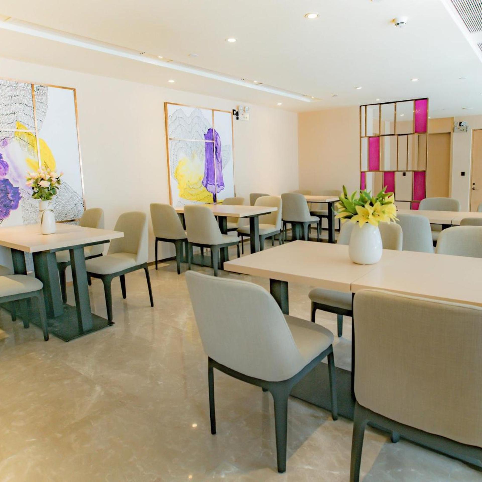 Lavande Hotel (Zhuhai Qinglv Middle Road) 32/39
