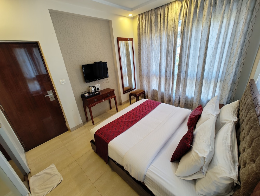 Divine Boutique Hotel Panchgani 6/24