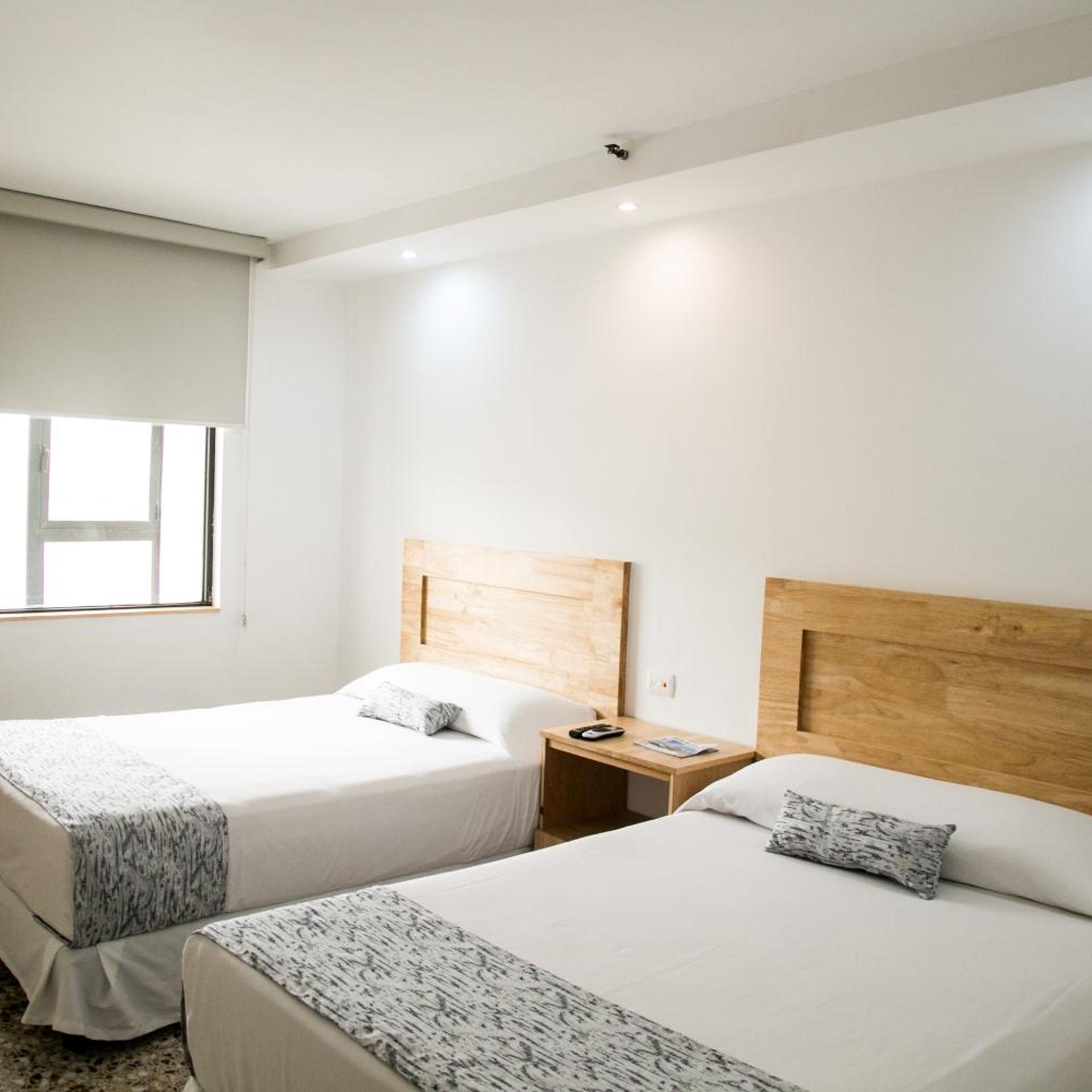 Room, Twin Beds, Hotel 500 5/10