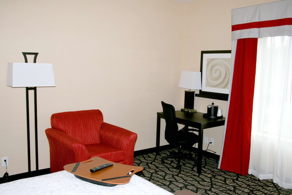 Hampton Inn and Suites Salt Lake City / Univ Foothill Dr UT 33/69