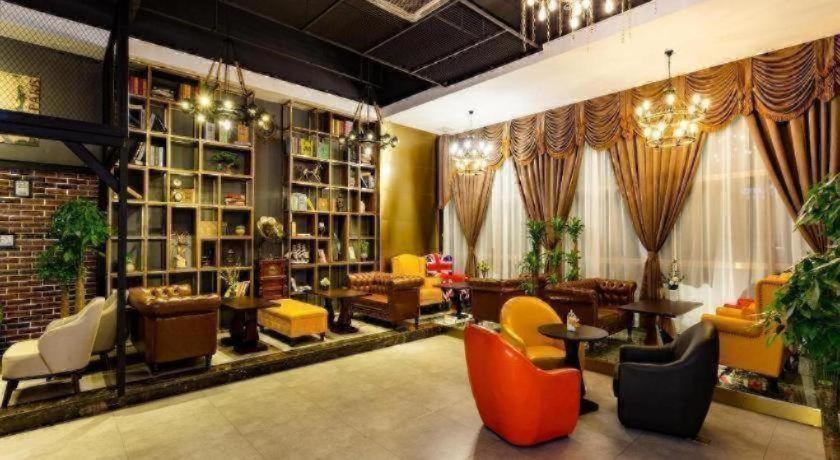 James Joyce Coffetel Chengdu (Shuangliu Airport Haibing City Wanda) 32/43