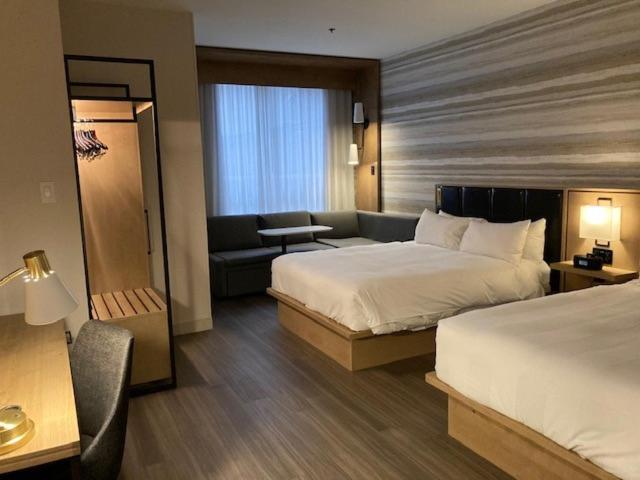 Room, King Bed, 2 Queen Beds