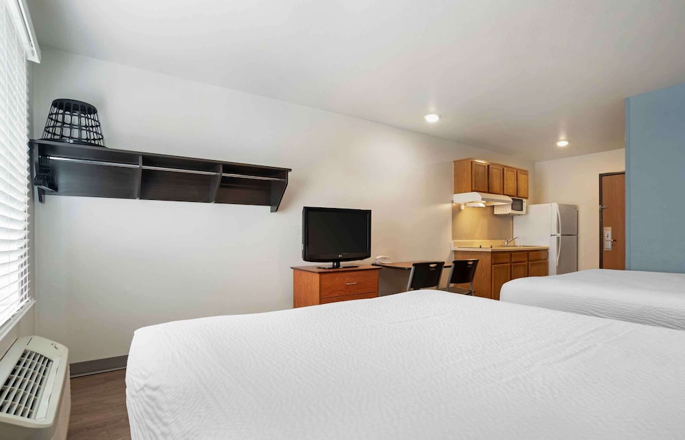 Extended Stay America Select Suites Panama City Callaway 9/47