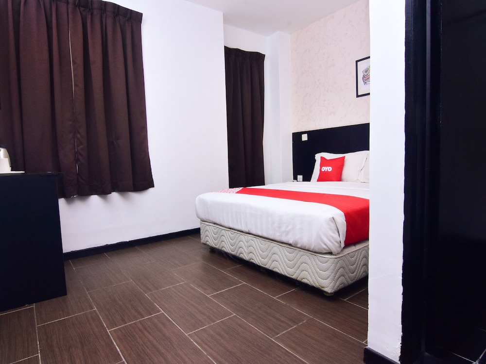 OYO 43959 Astana Hotel 24/30
