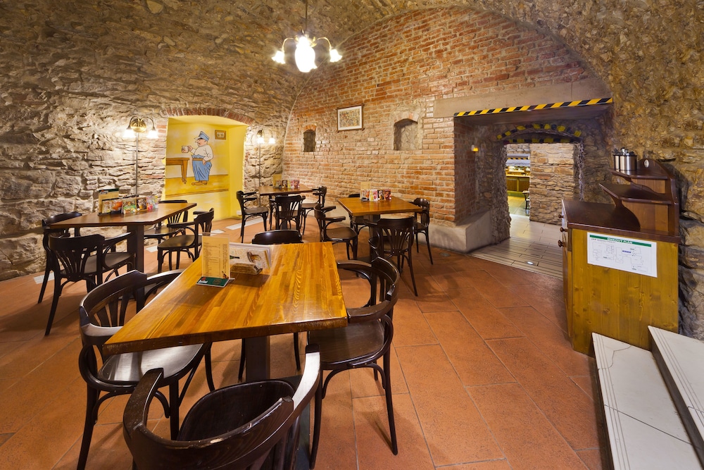 Prague Inn 40/53