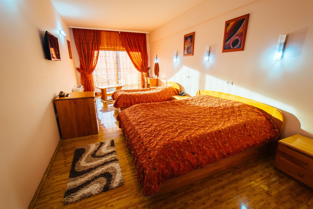 Kristal Palace Hotel 20/71