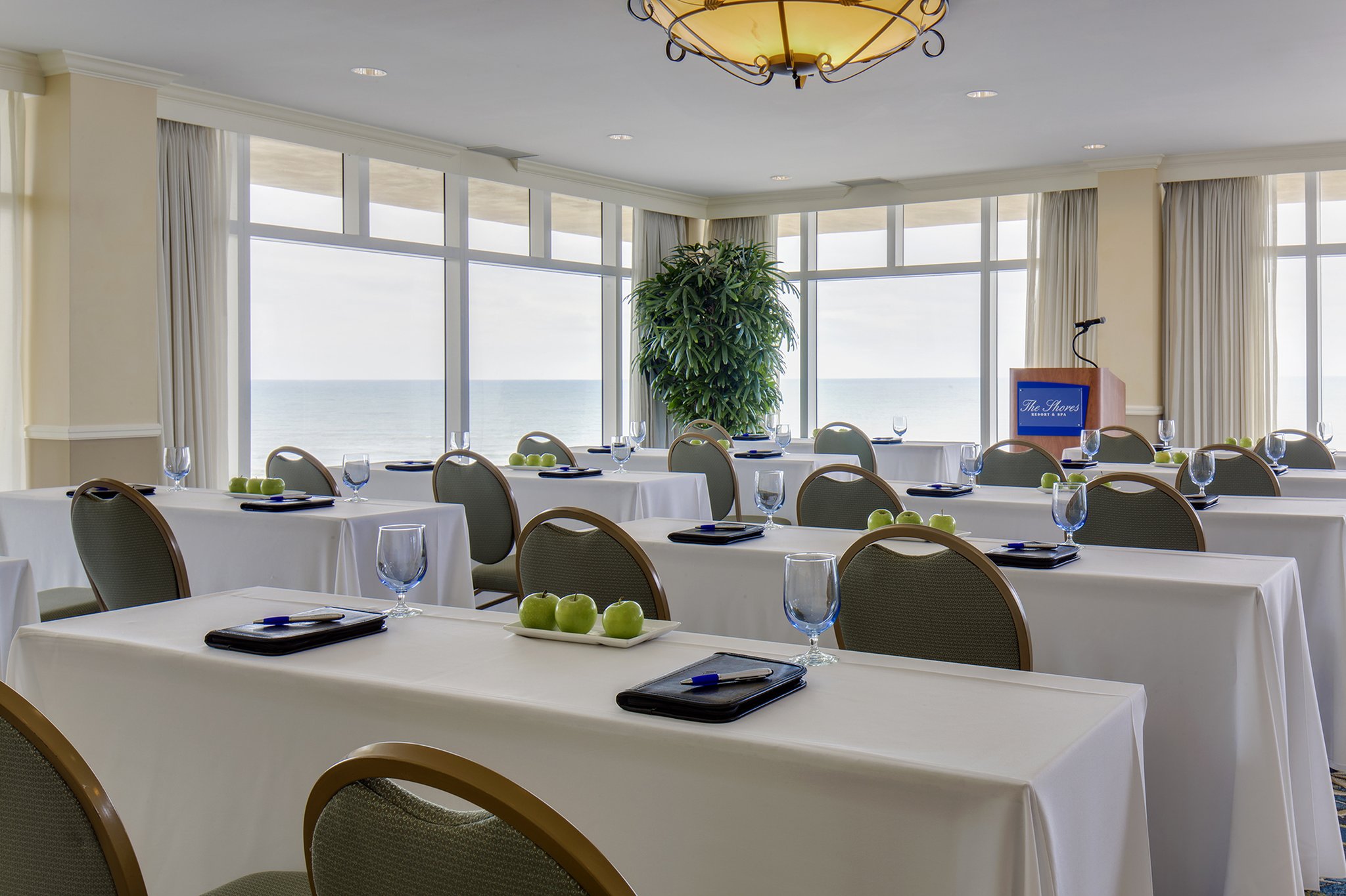 The Shores Resort Spa 55/69