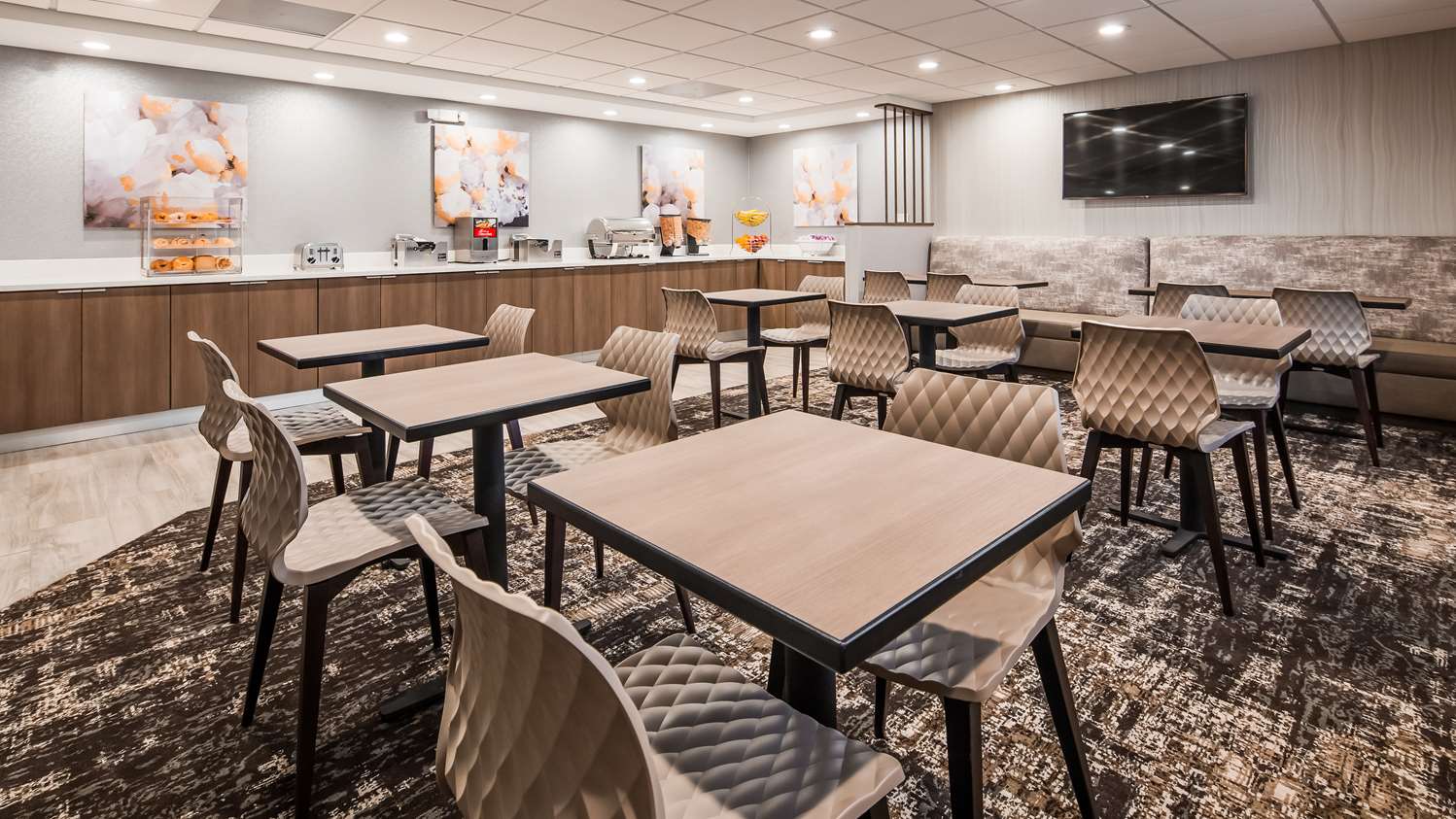 restaurant cafeteria