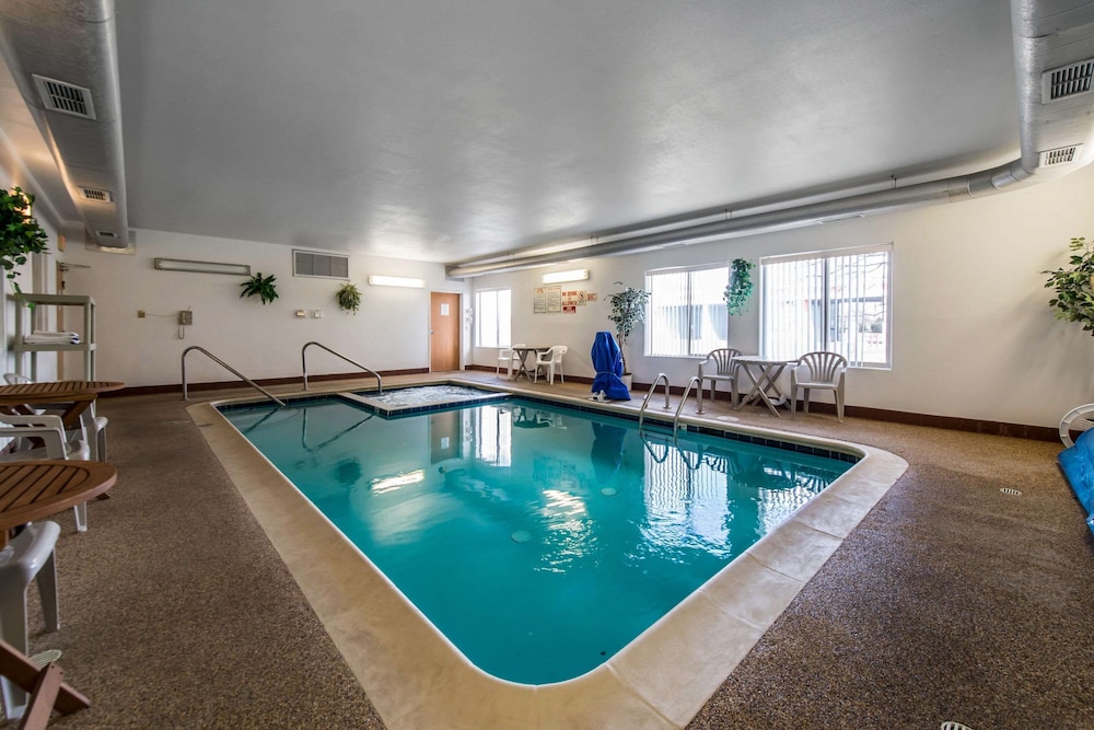 Econo Lodge Colorado Springs near Airport 20/21