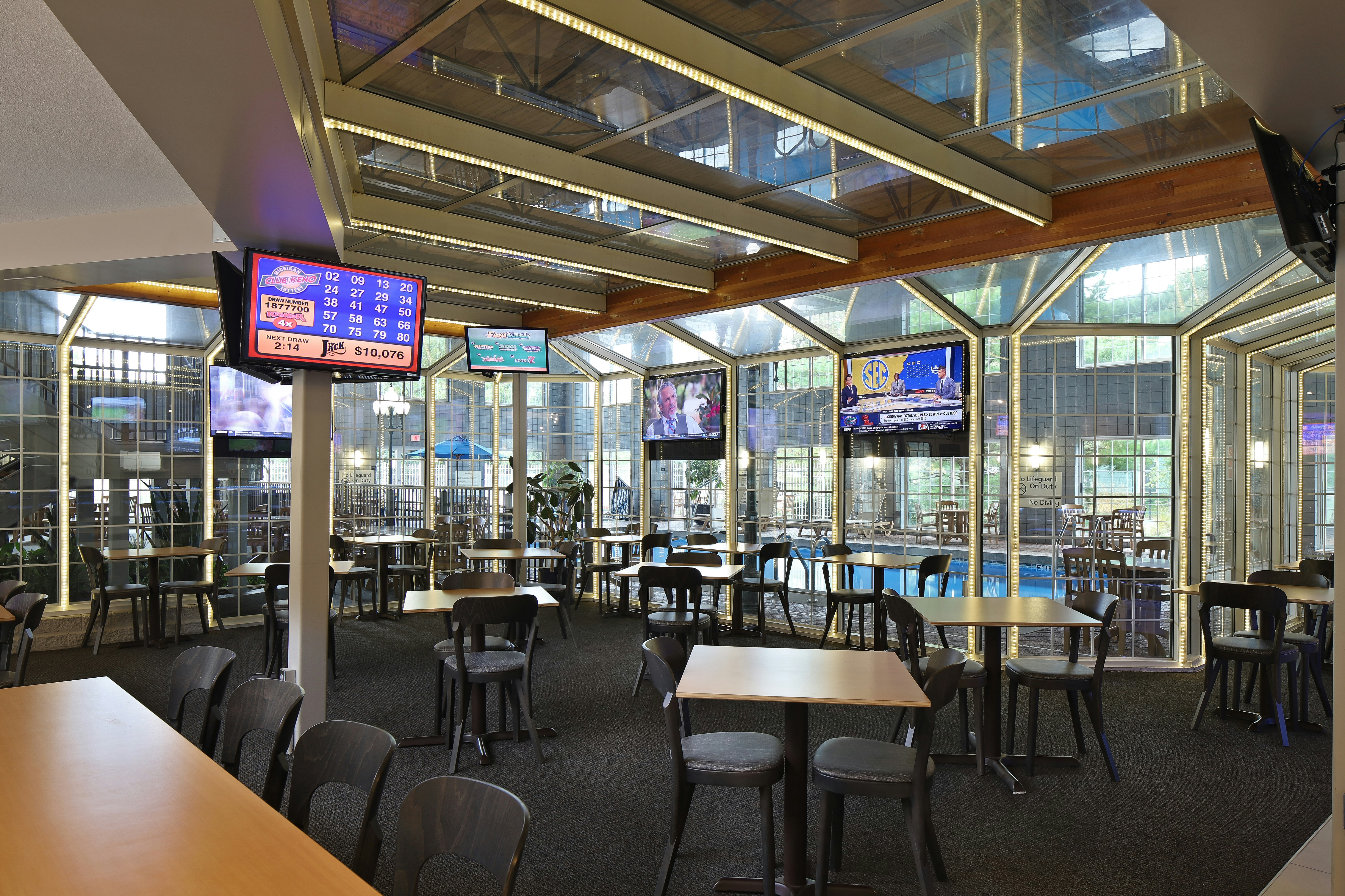 Hampton Inn Holland 43/55