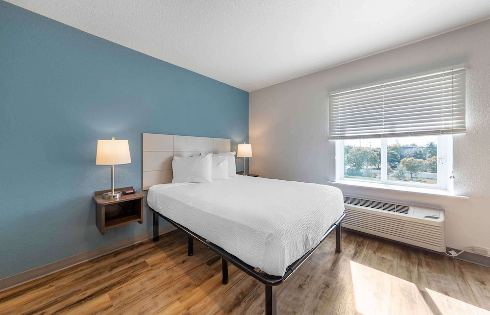 استوديو بسرير كوين، WoodSpring Suites Deerfield Beach 2/3