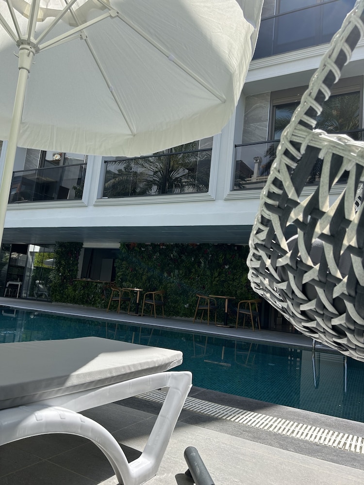Sam Hotel 26/48