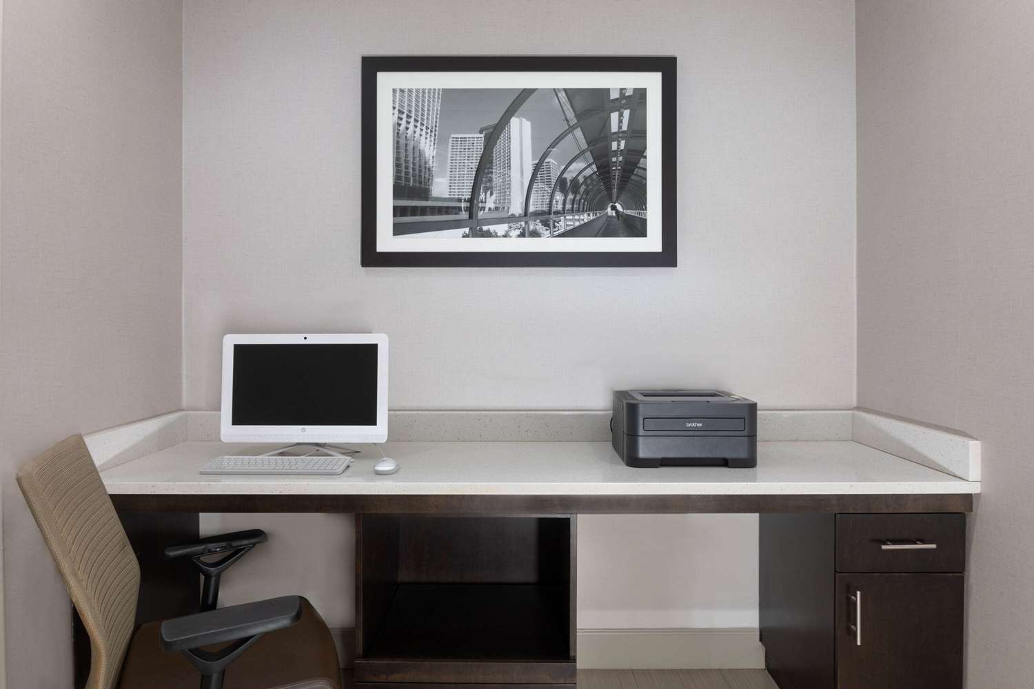 La Quinta Inn and Suites by Wyndham Kennesaw 39/46