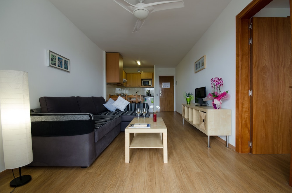 Els Llorers Apartamentos 25/33