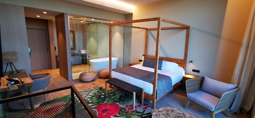 Hotel Tropical Gava Mar 31/50