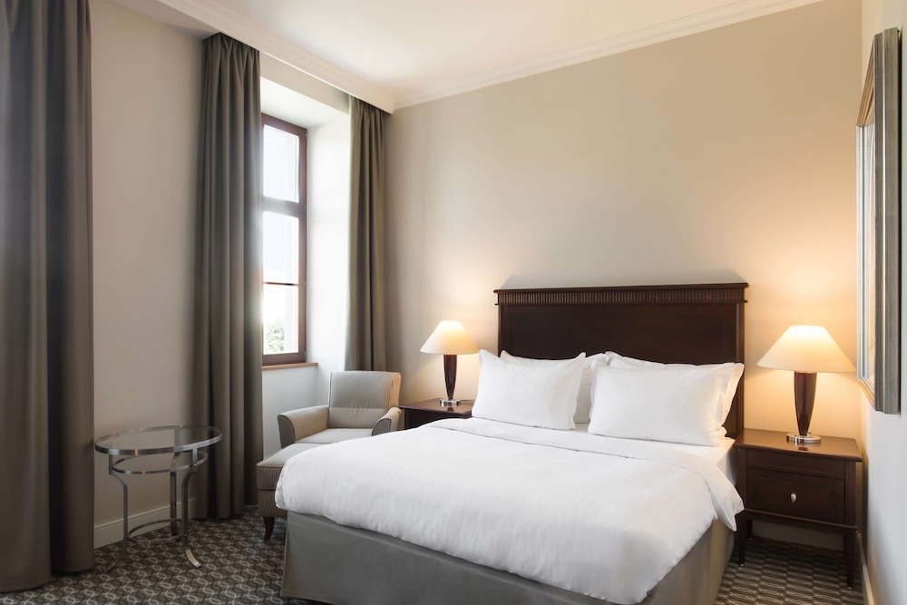 Radisson Blu Carlton 17/73