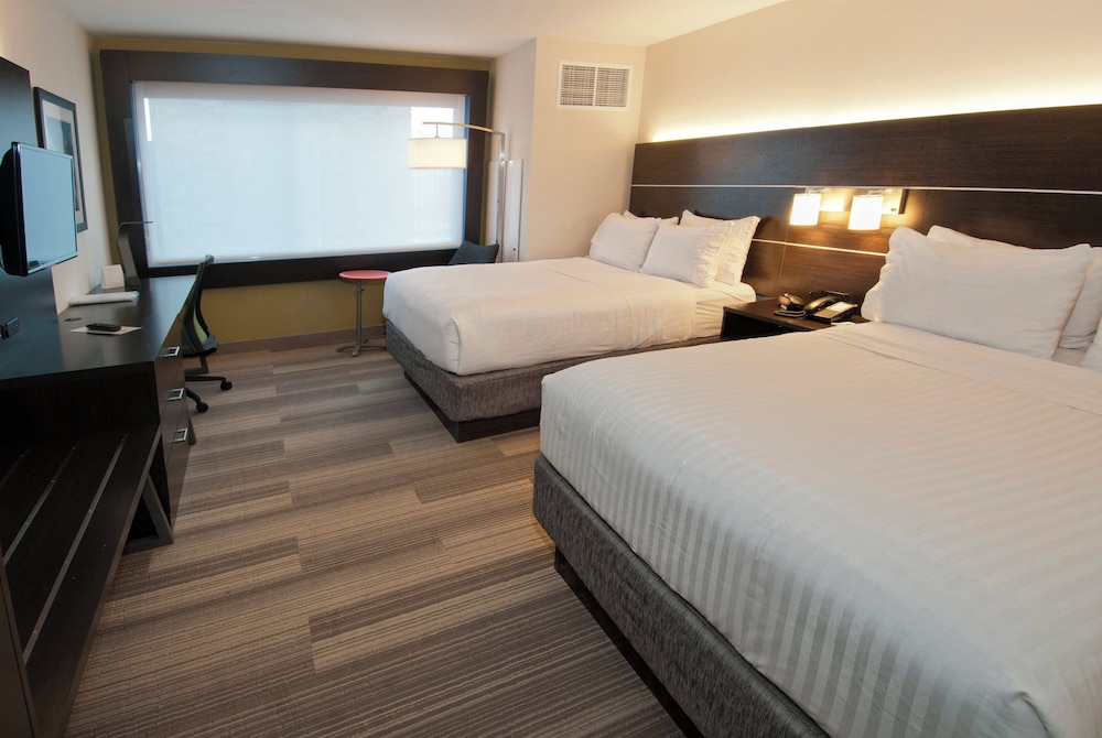 Standard, 2 Queen Beds