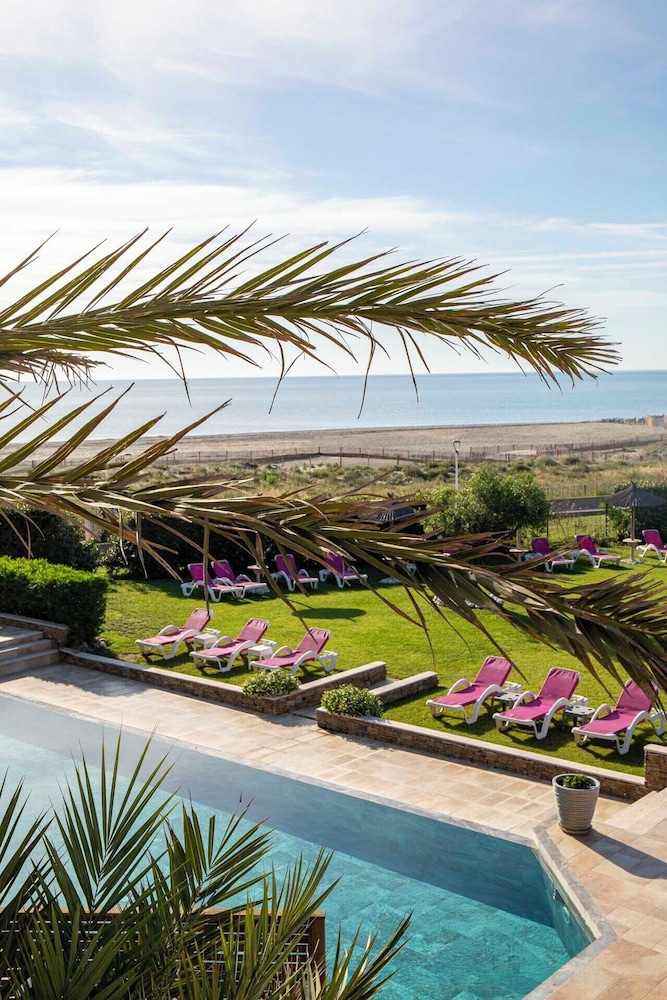 Les Flamants Roses Thalasso Spa 83/83