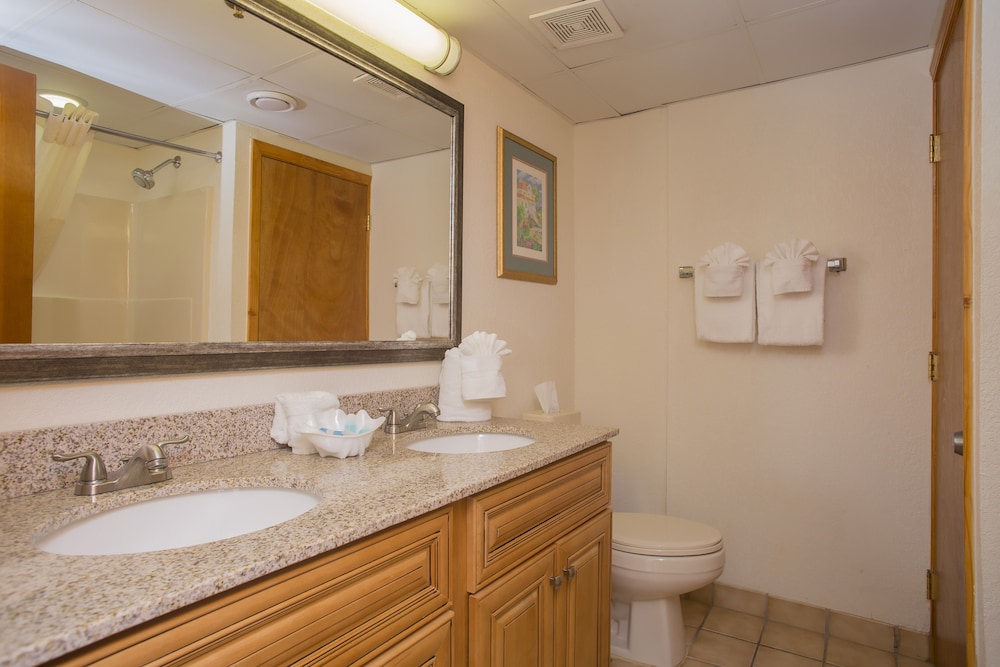 Beach Cove Resort 26/75