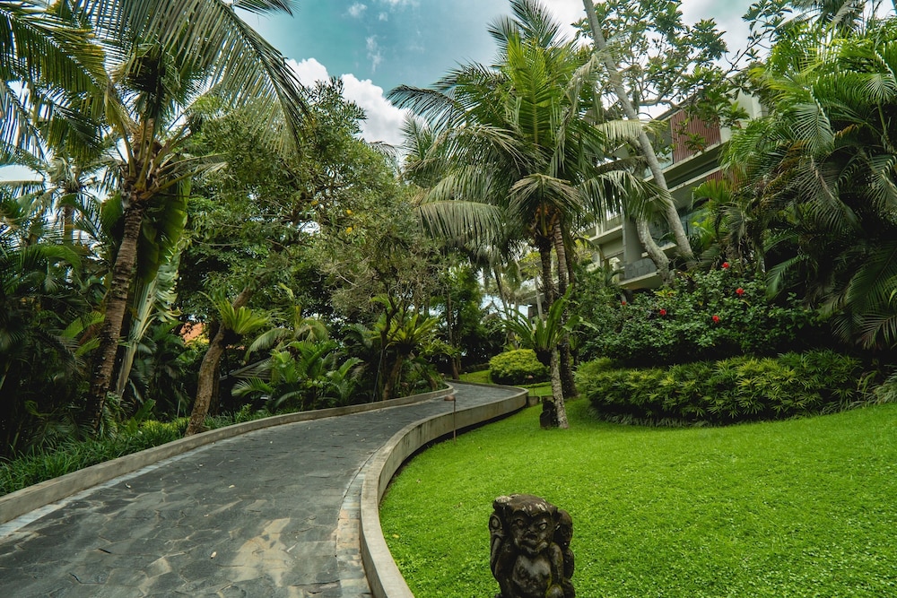 Royal Kamuela Villas & Suites at Monkey Forest Ubud – Adults Only 68/75
