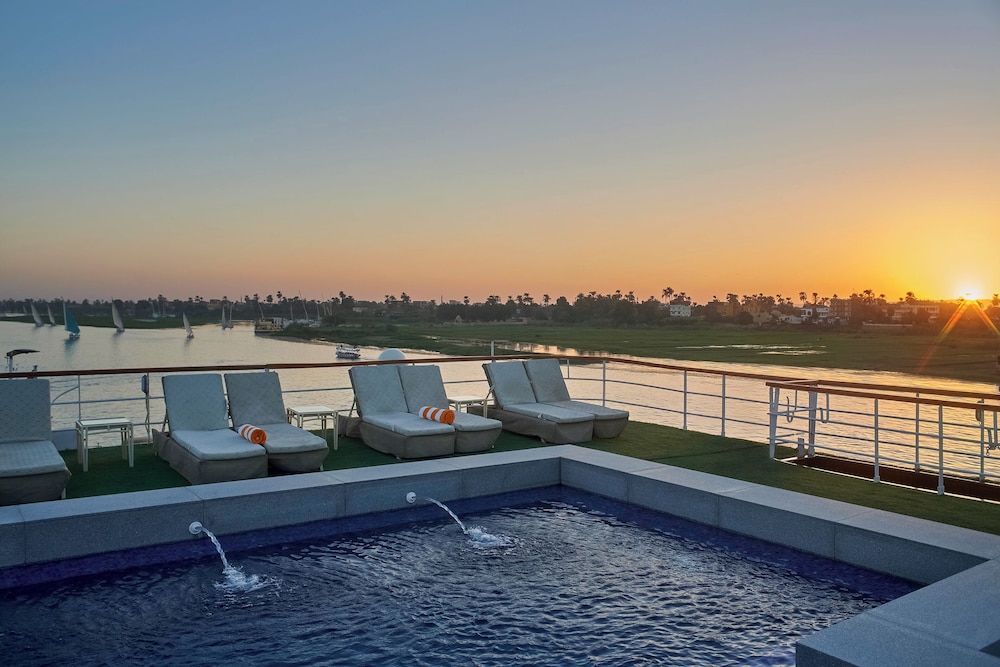 Movenpick Royal Lily Nile Cruise 26/28