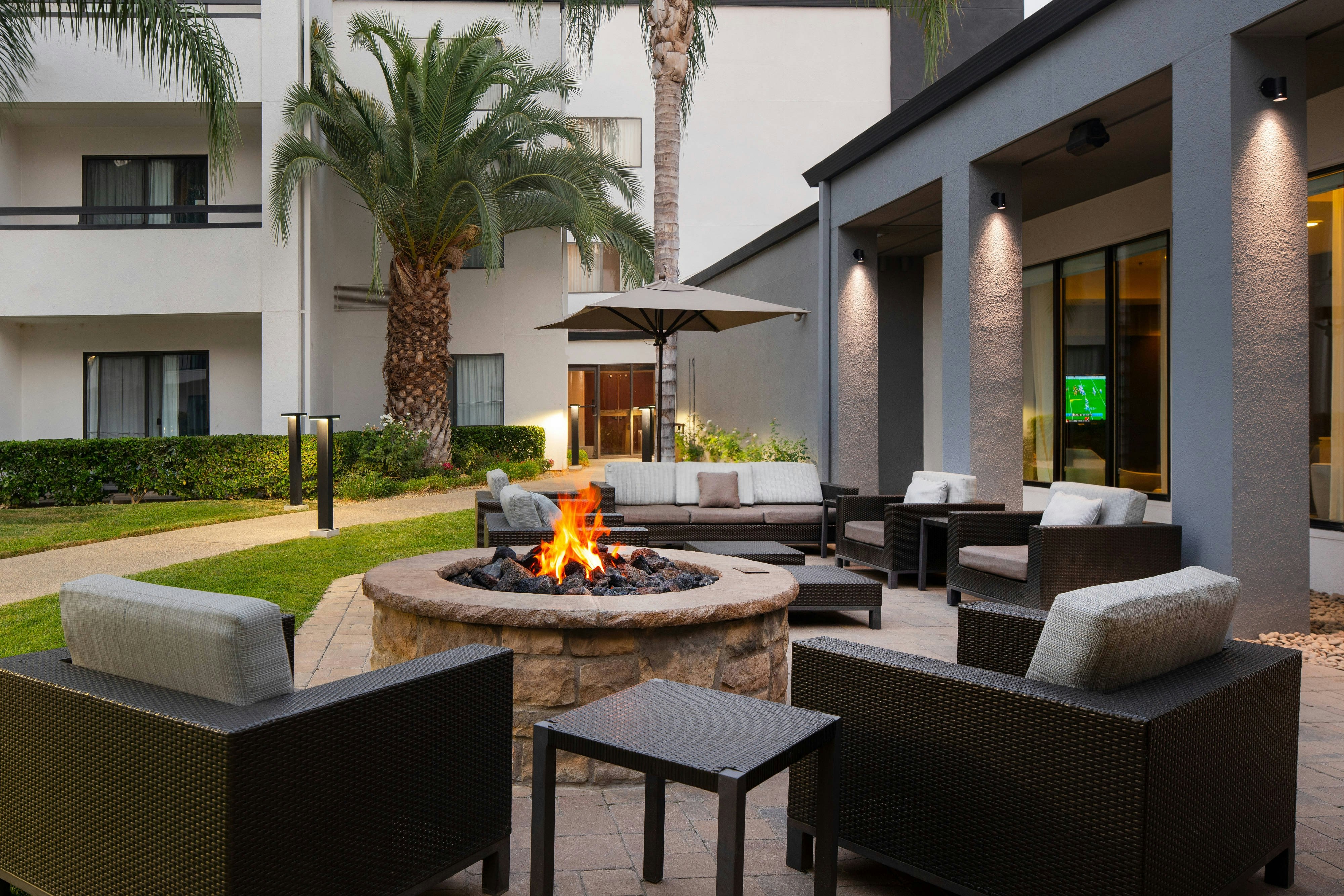 Courtyard By Marriott Fresno 6/8