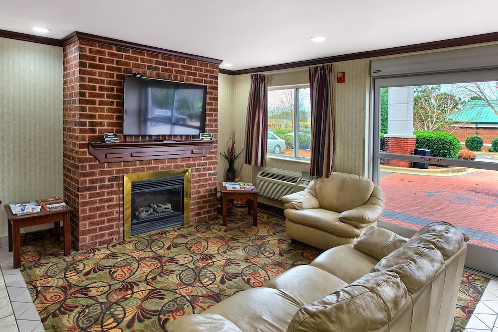 Country Hearth Inn Knightdale Raleigh 19/28