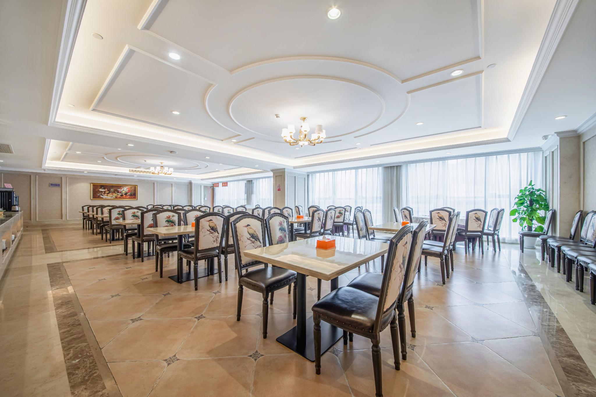 Vienna International Hotel (Nanjing Lishui Zhongshan West Road) 17/27