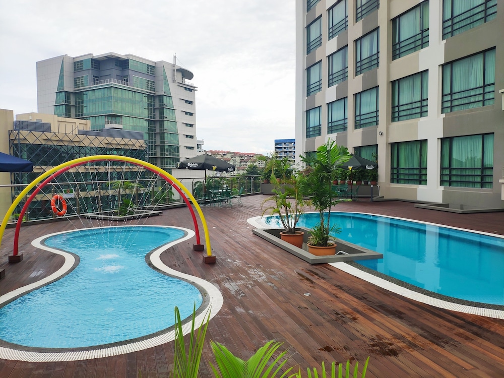 Sabah Oriental Hotel 63/69