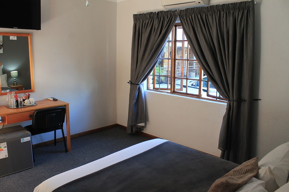 Nelspruit Lodge 30/50