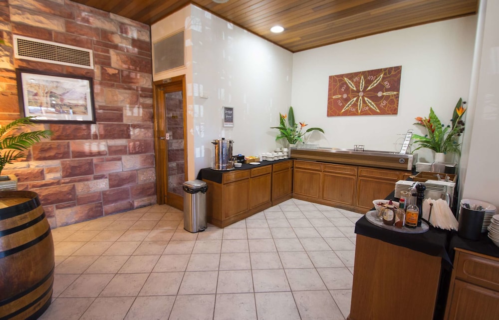 Elkira Court Motel 3/58